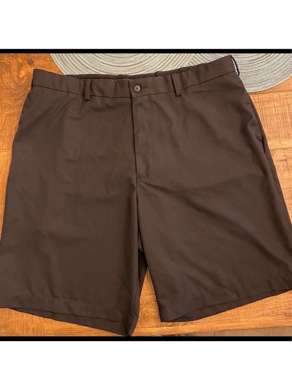 Men’s Pro Tour Black Golf shorts size 38. 100% polyester. Excellent shape